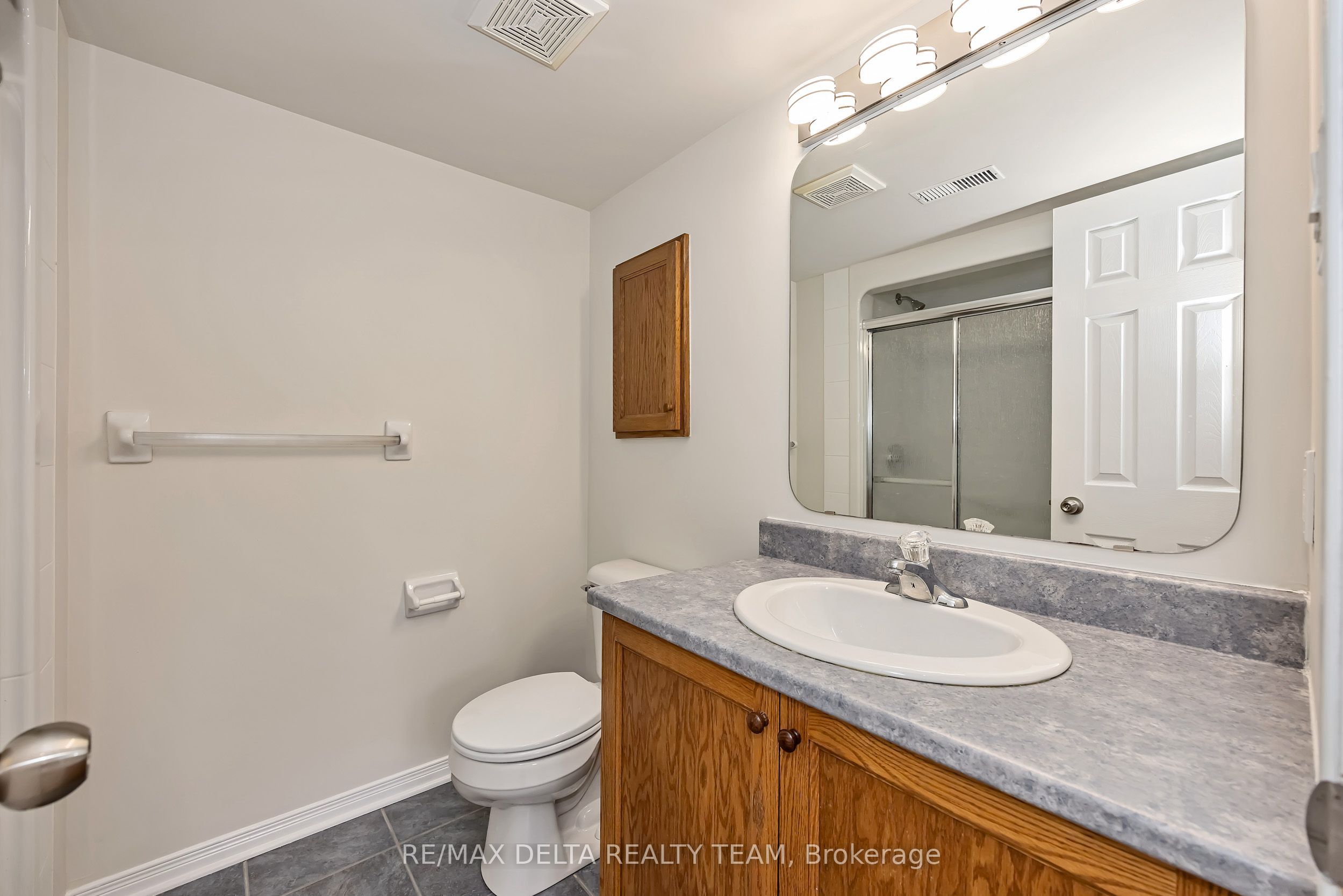 900 Longfields Drive Property Photo 26
