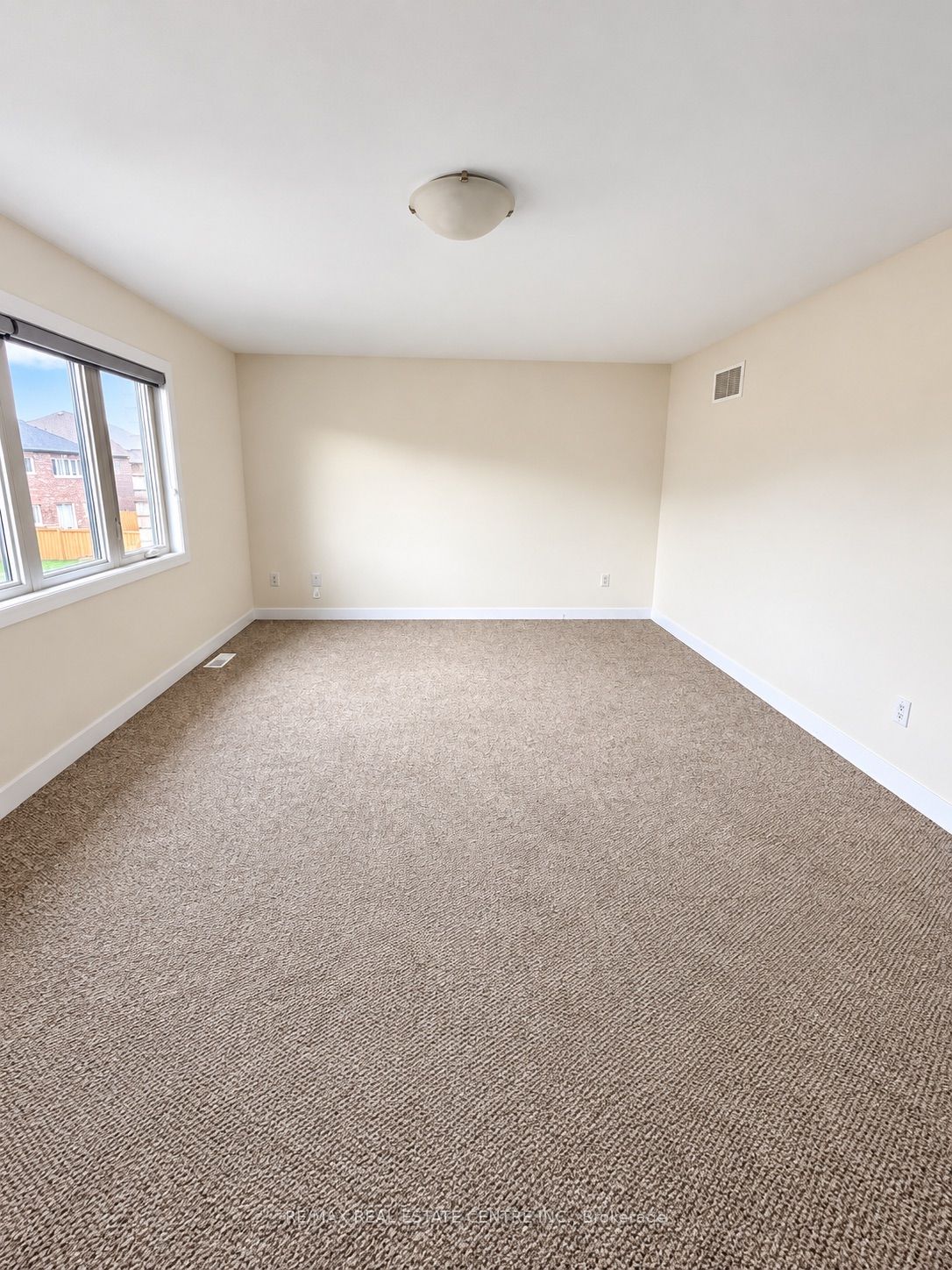 117 Raftis Street Property Photo 8