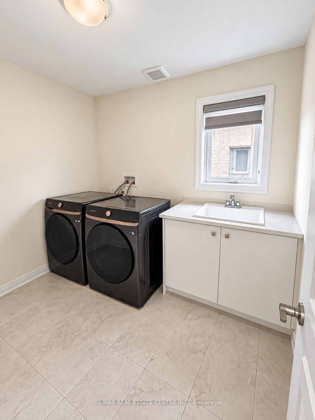 117 Raftis Street Property Photo 15