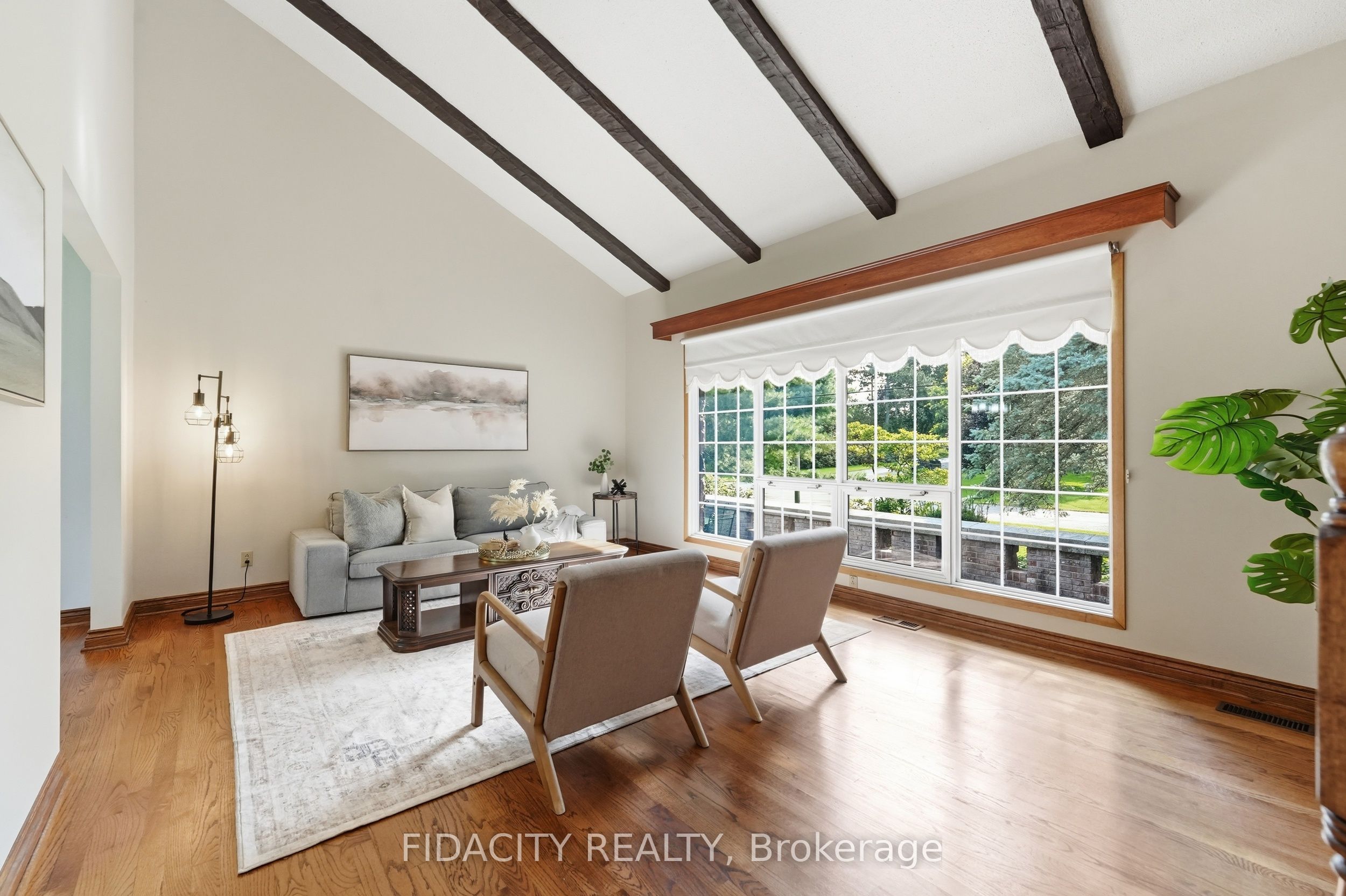 45 Cortleigh Drive Property Photo 6