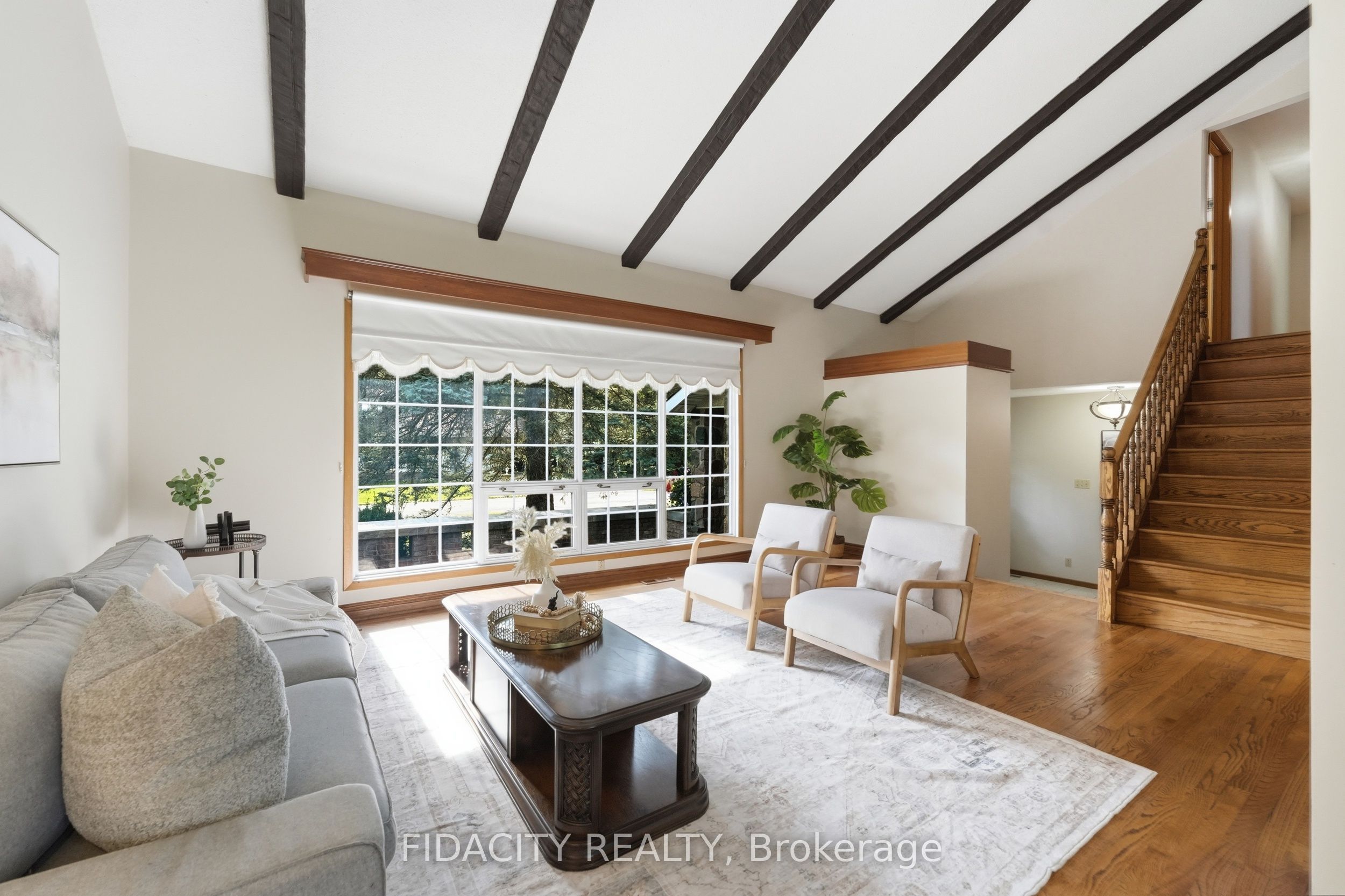 45 Cortleigh Drive Property Photo 8