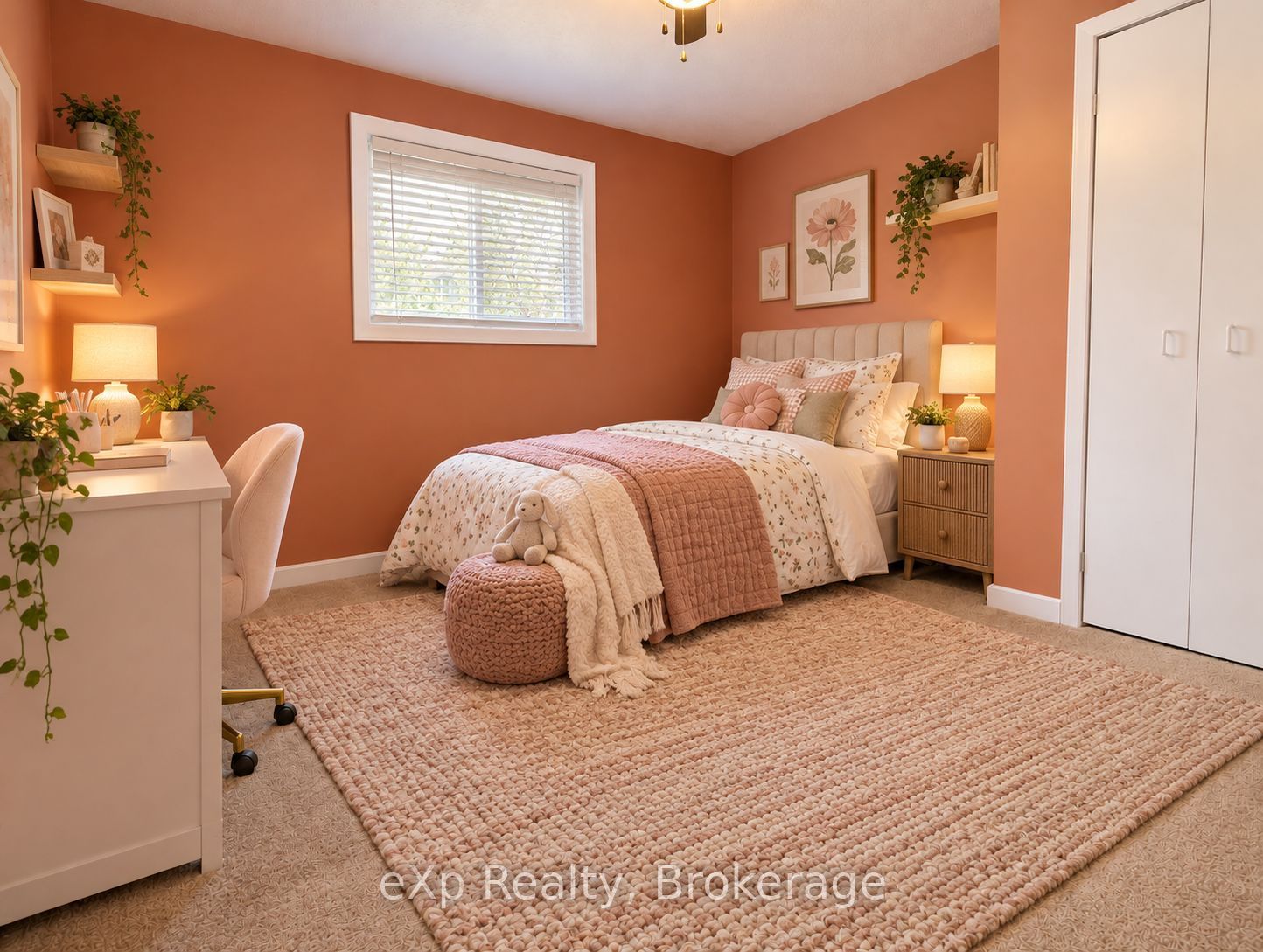 165 Victoria Street W Property Photo 24