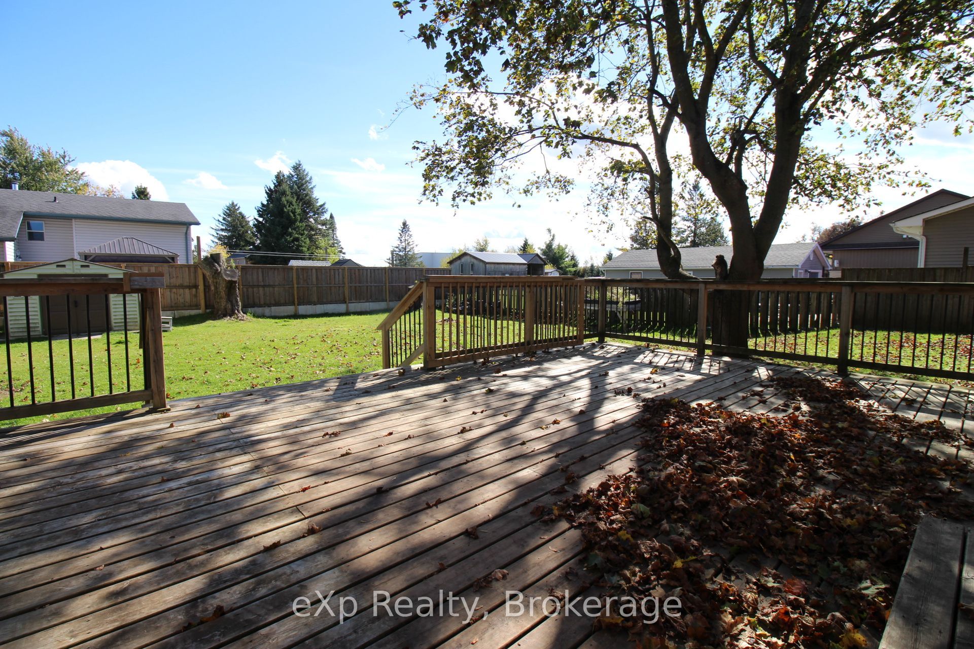 165 Victoria Street W Property Photo 36