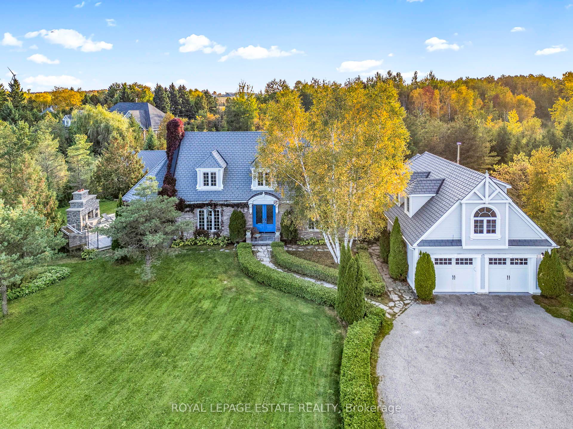 555086 Mono Amaranth Townline Property Photo 3