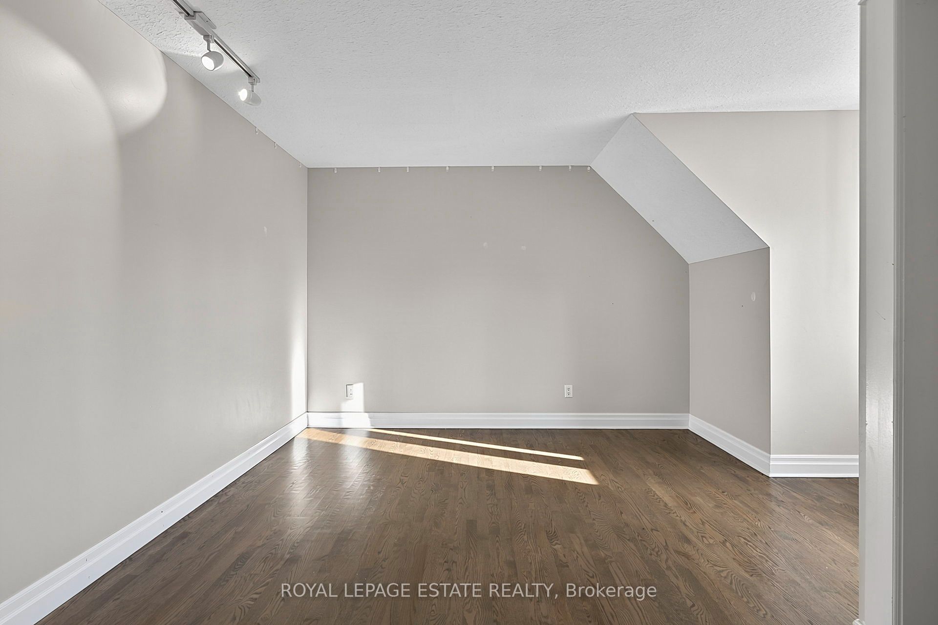 555086 Mono Amaranth Townline Property Photo 23