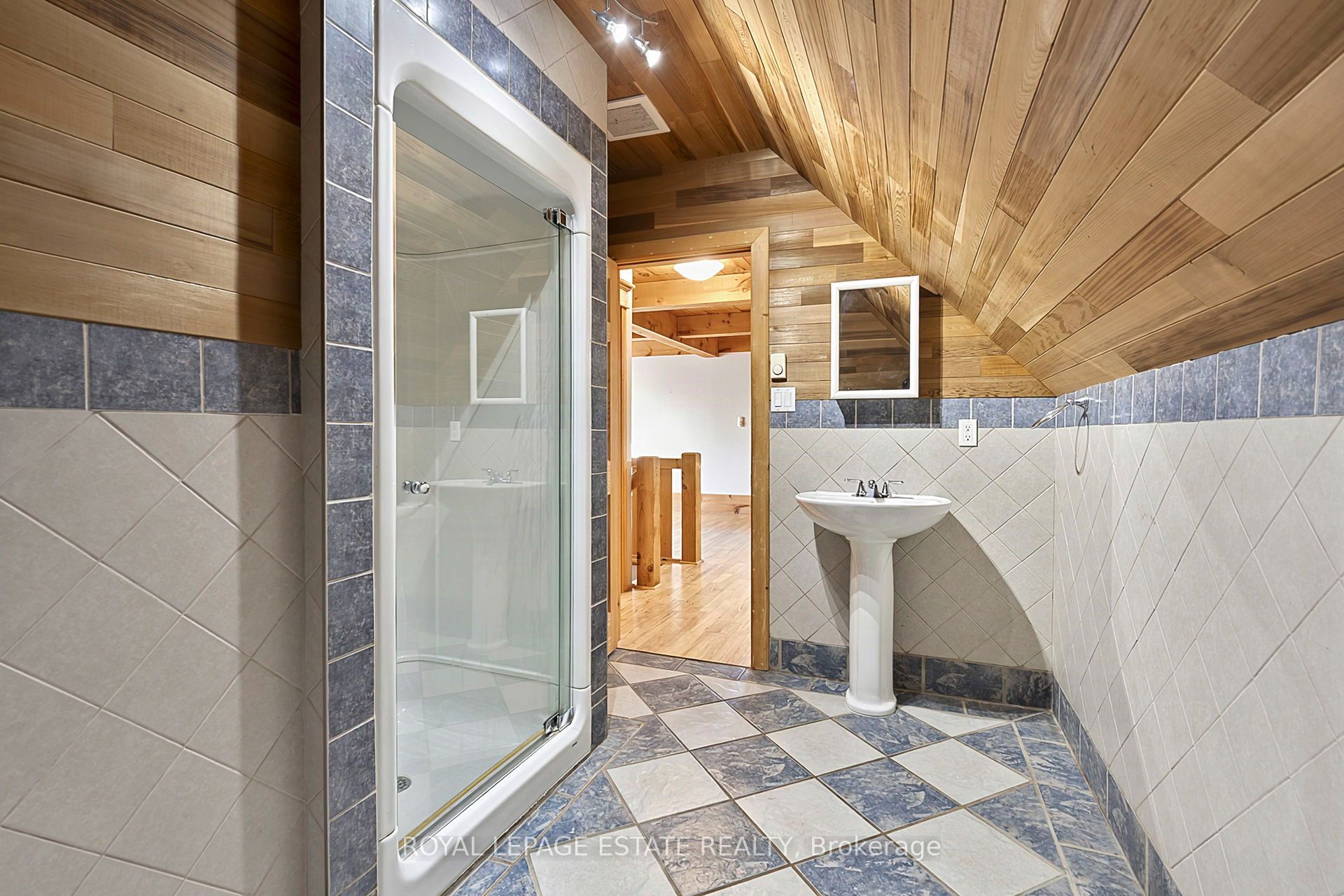 555086 Mono Amaranth Townline Property Photo 37