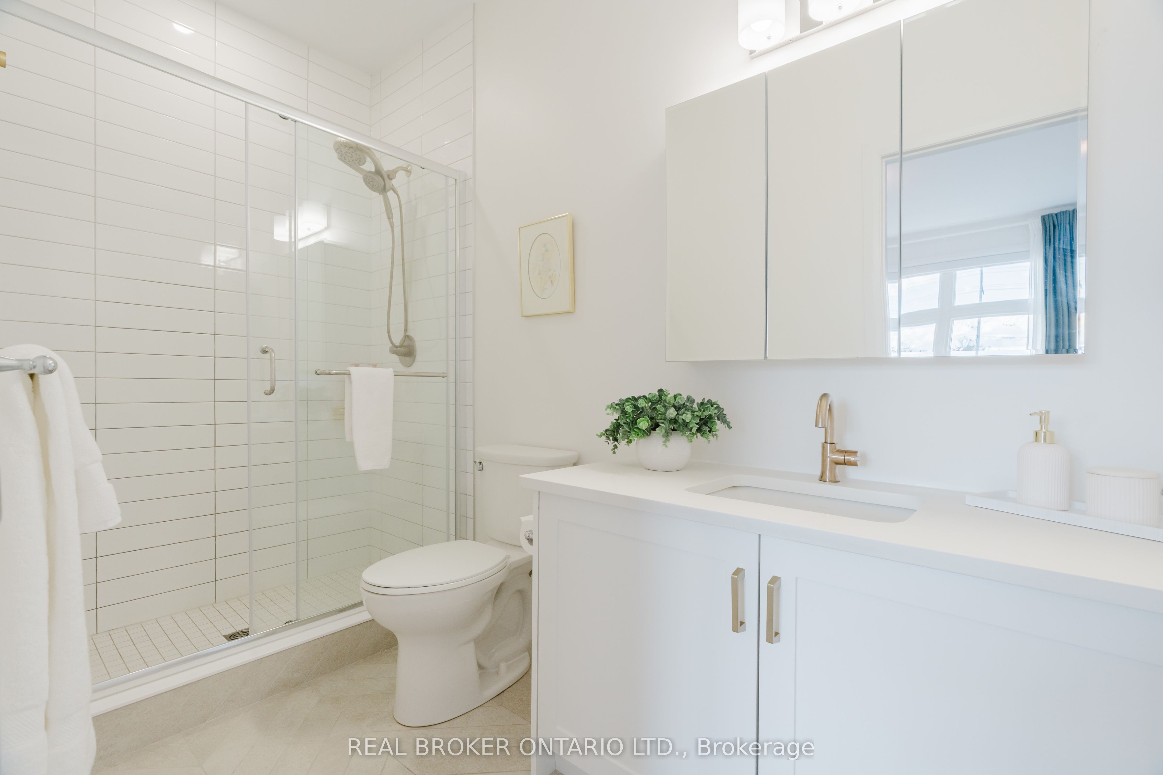 300 Foliage Private Property Photo 25