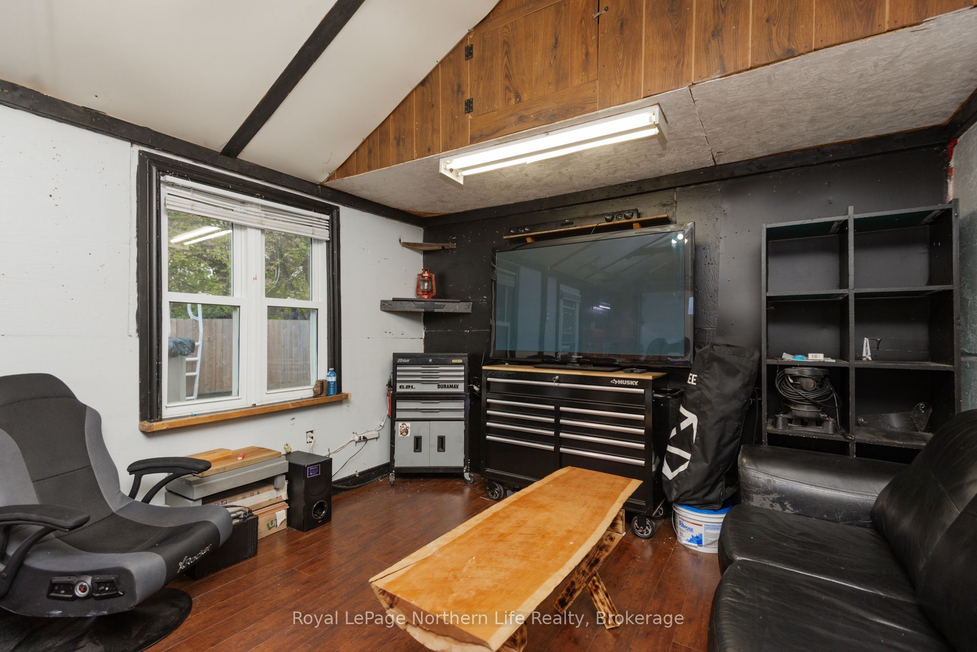 133 Princess Street E Property Photo 45
