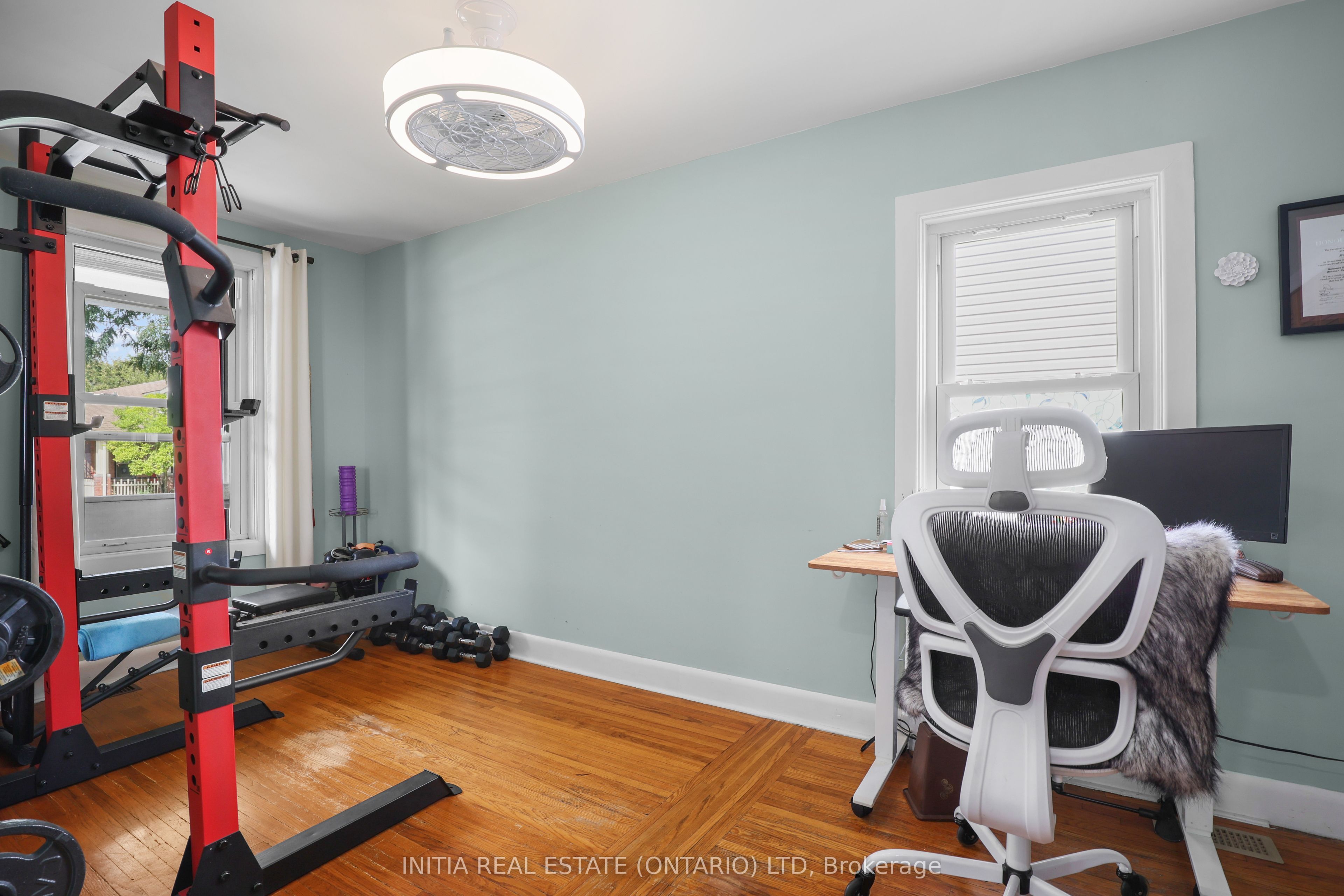55 Briscoe Street W Property Photo 10