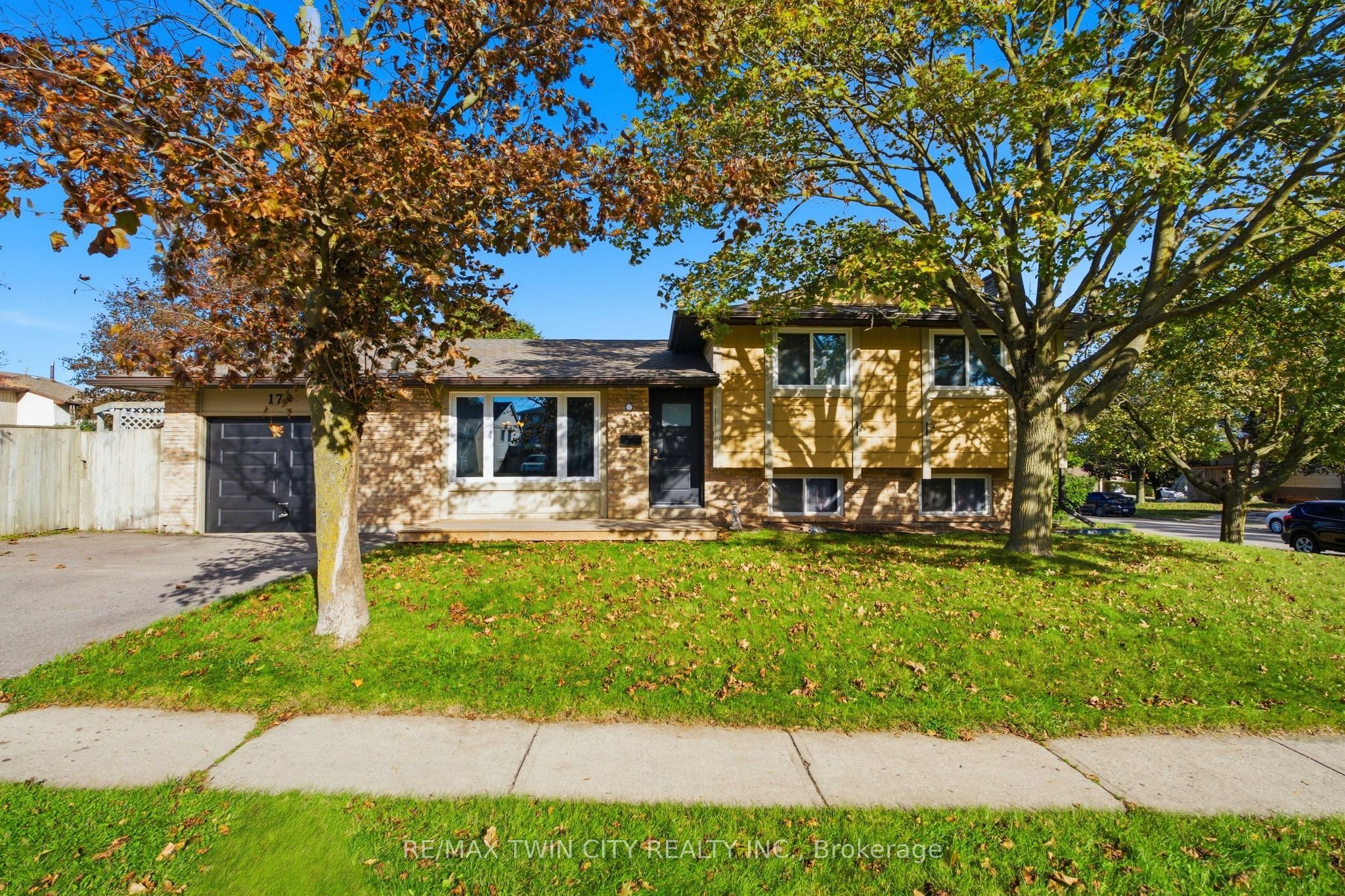 170 Sunset Boulevard Property Photo 1
