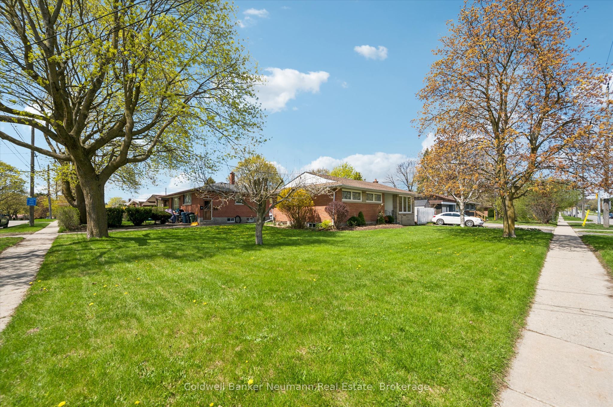 92 Victoria Road N