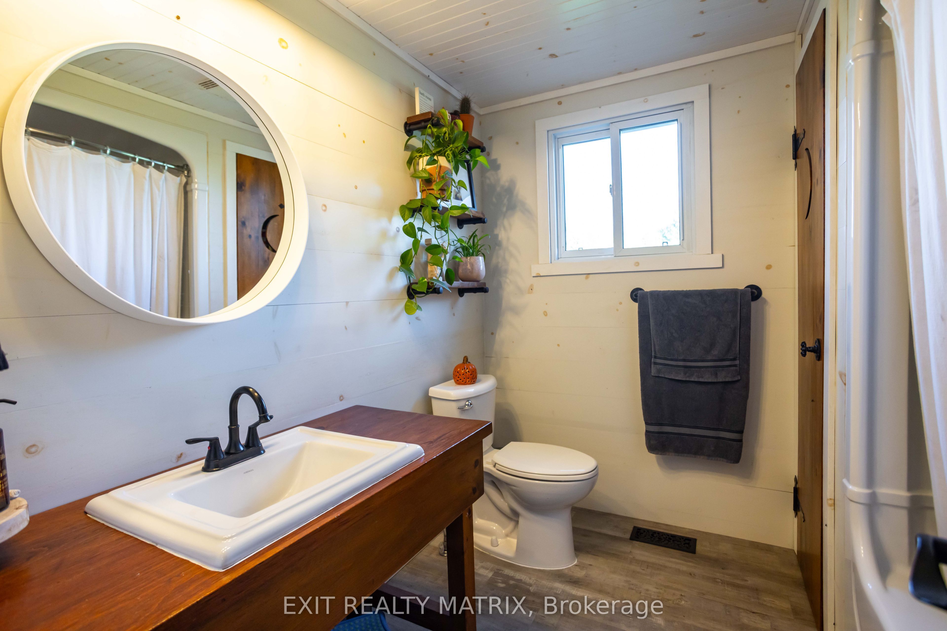 18113 Glen Falloch Road Property Photo 16