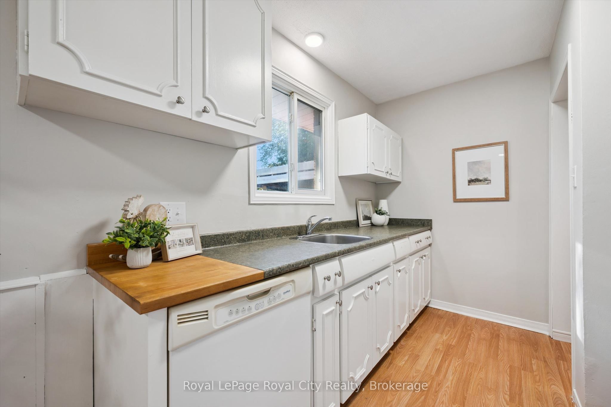 7065 Fife Road Property Photo 7