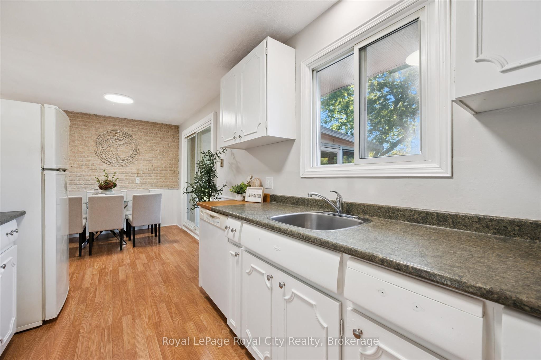 7065 Fife Road Property Photo 8