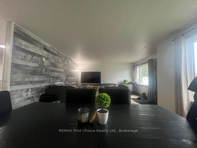 656 First Street E Property Photo 8