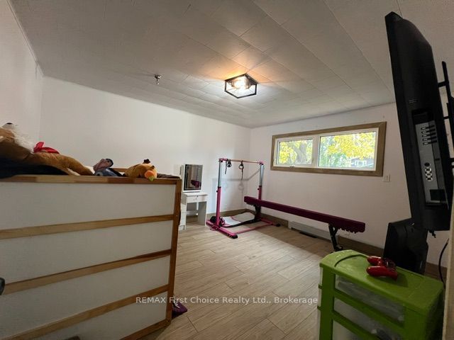 656 First Street E Property Photo 15