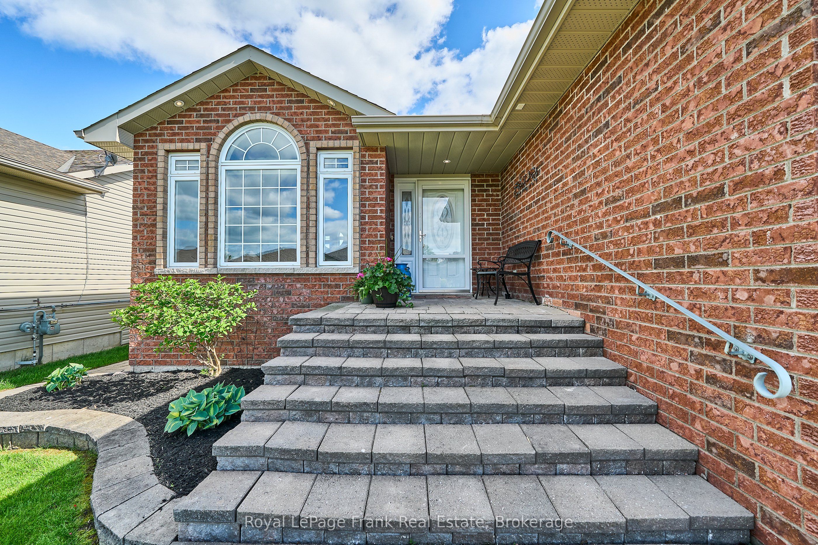 11 Fox Den Drive Property Photo 2