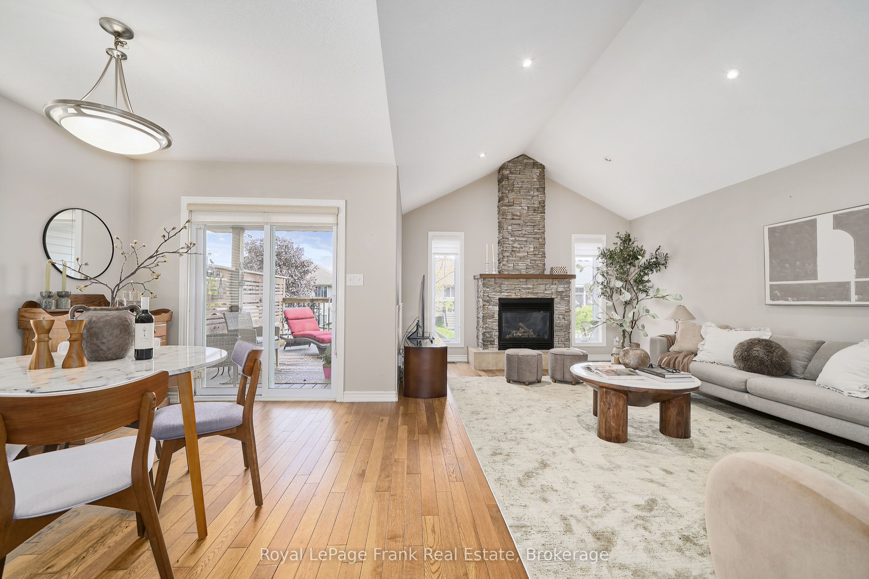 11 Fox Den Drive Property Photo 18
