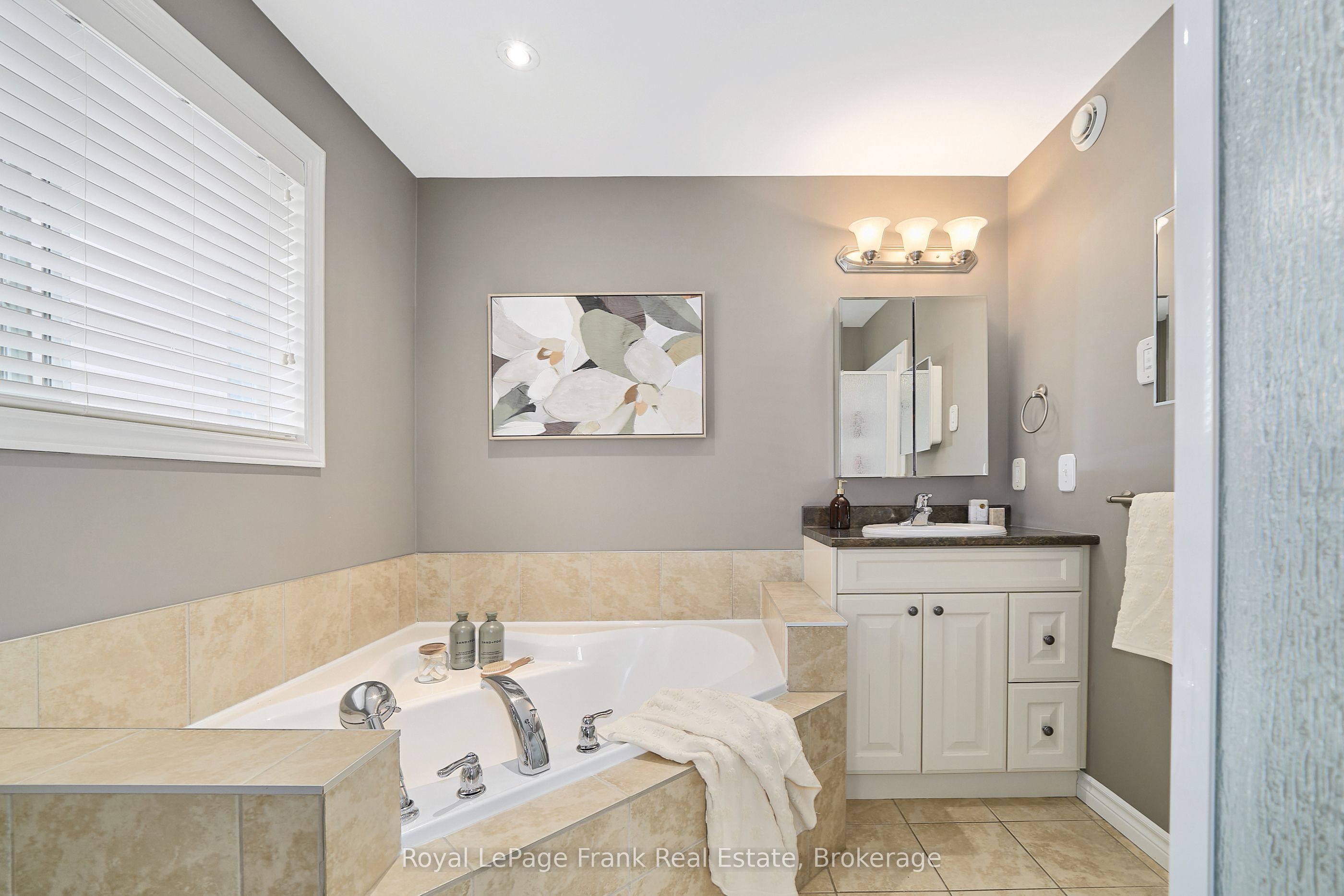 11 Fox Den Drive Property Photo 25