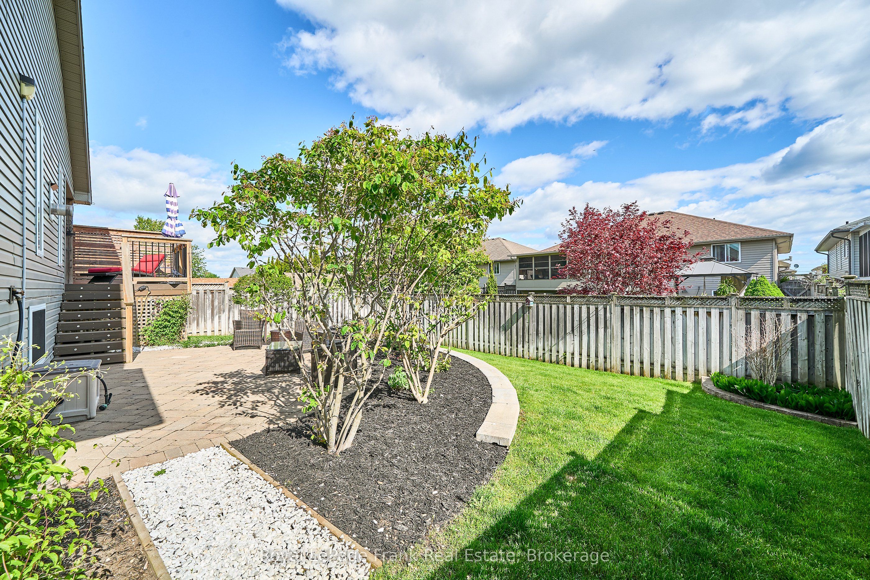 11 Fox Den Drive Property Photo 37