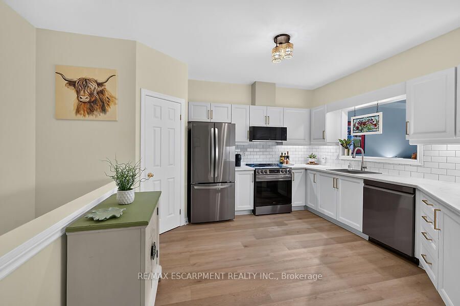 34 Southbrook Drive 43 Property Photo 10