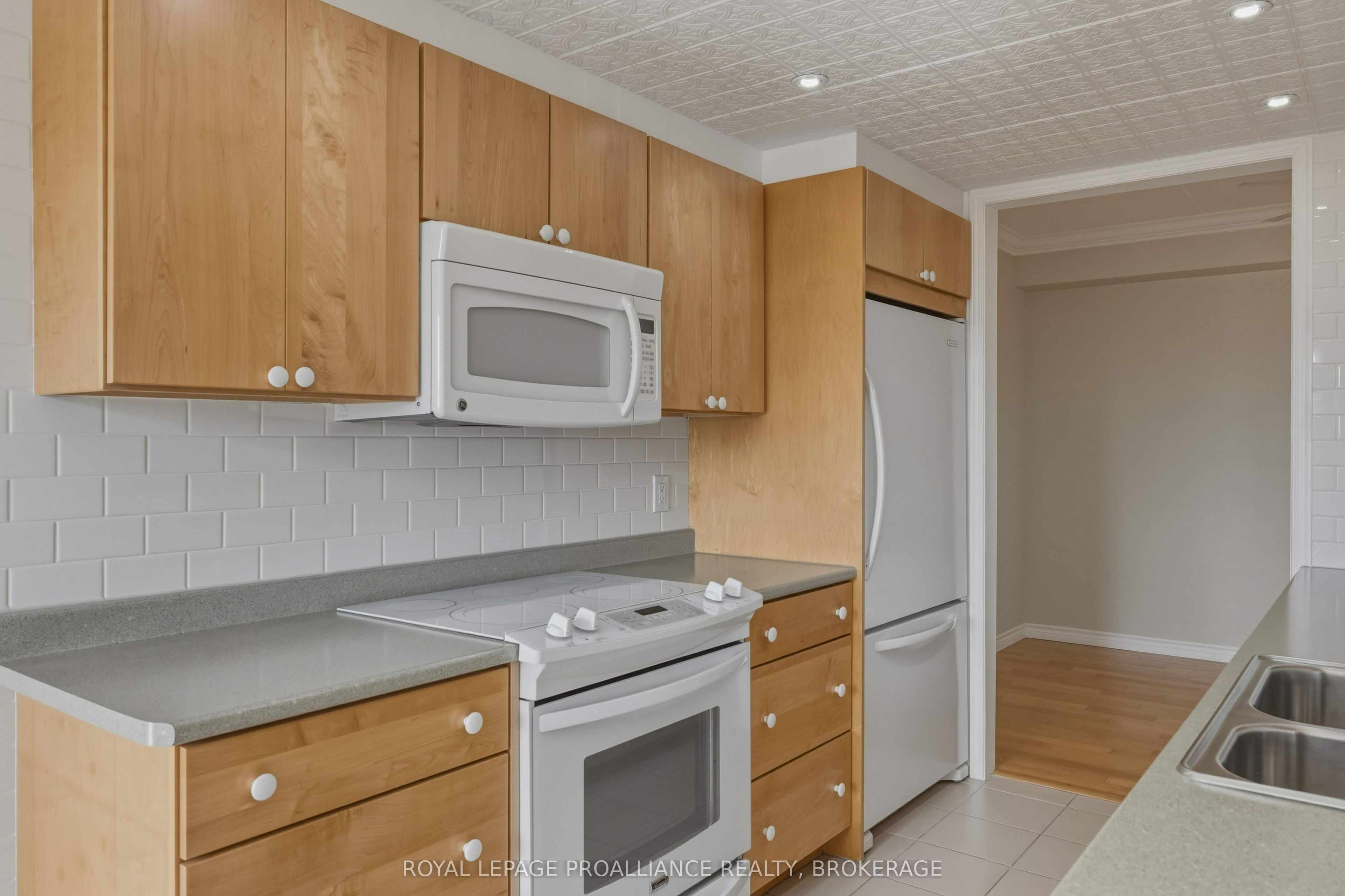649 Davis Drive 301 Property Photo 12