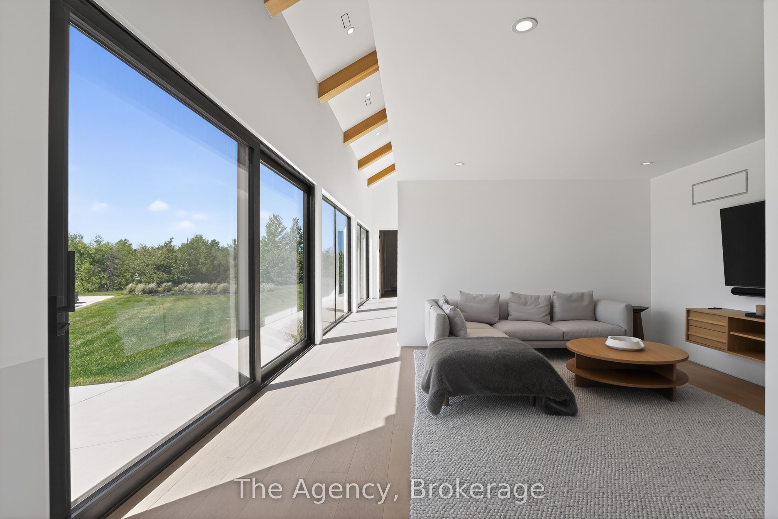 716555 1st Line E Property Photo 19