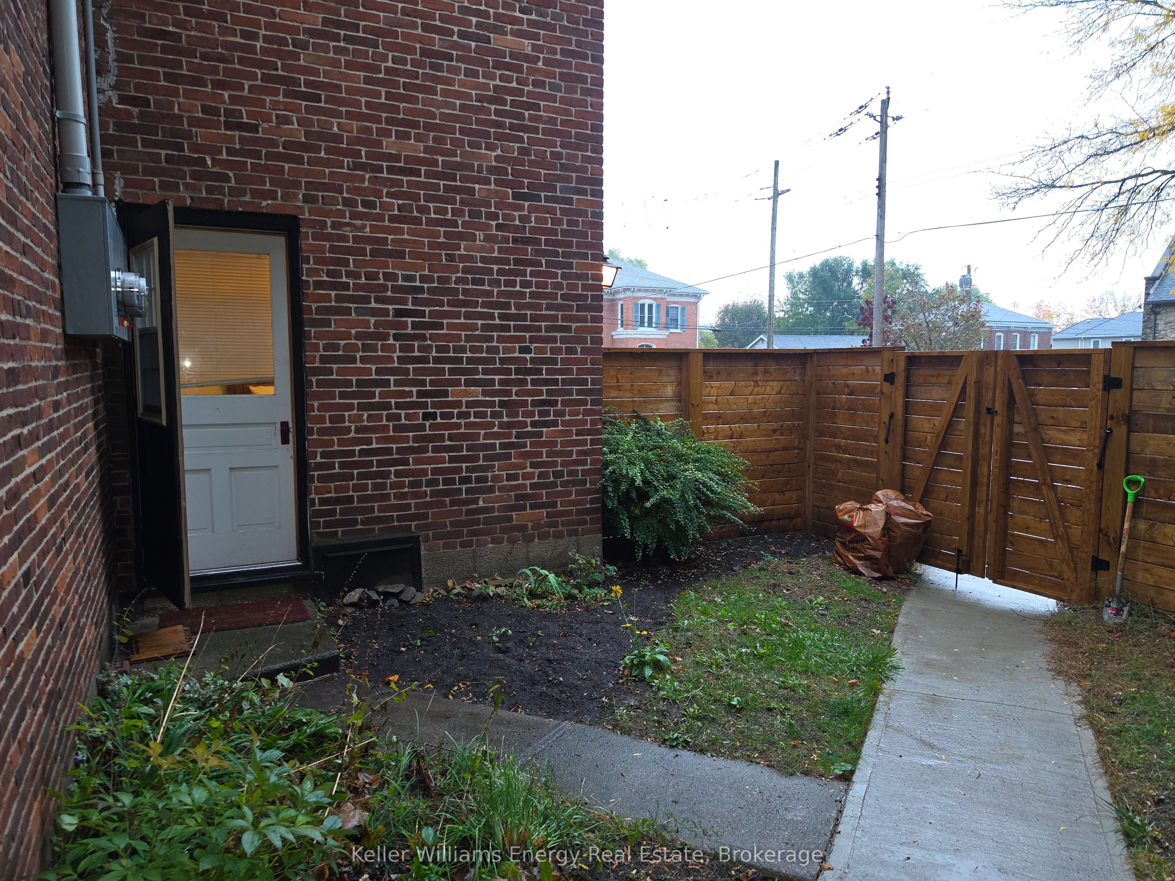 35 King Street Unit 1 Property Photo 22