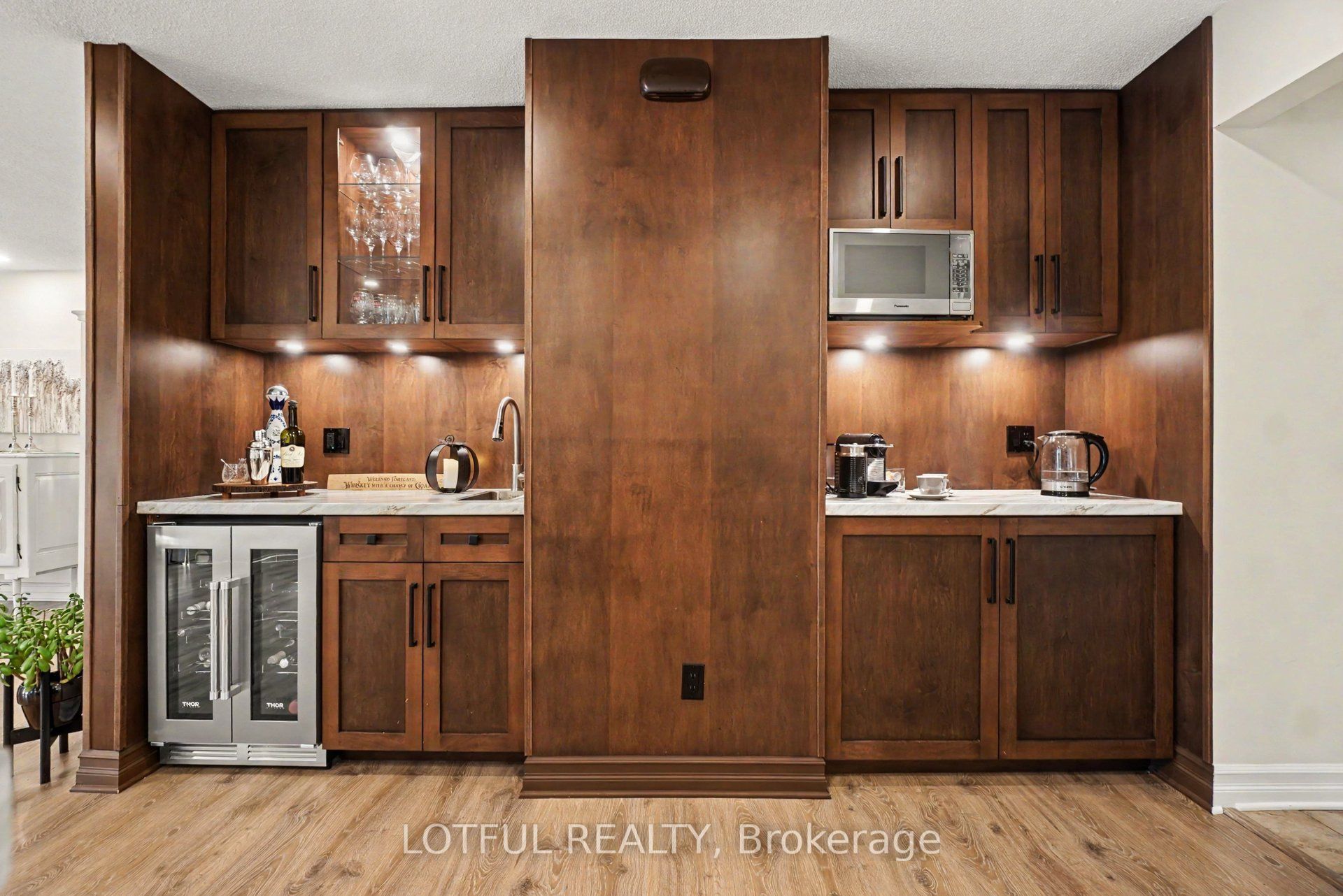 2420 Pine Avenue Property Photo 15