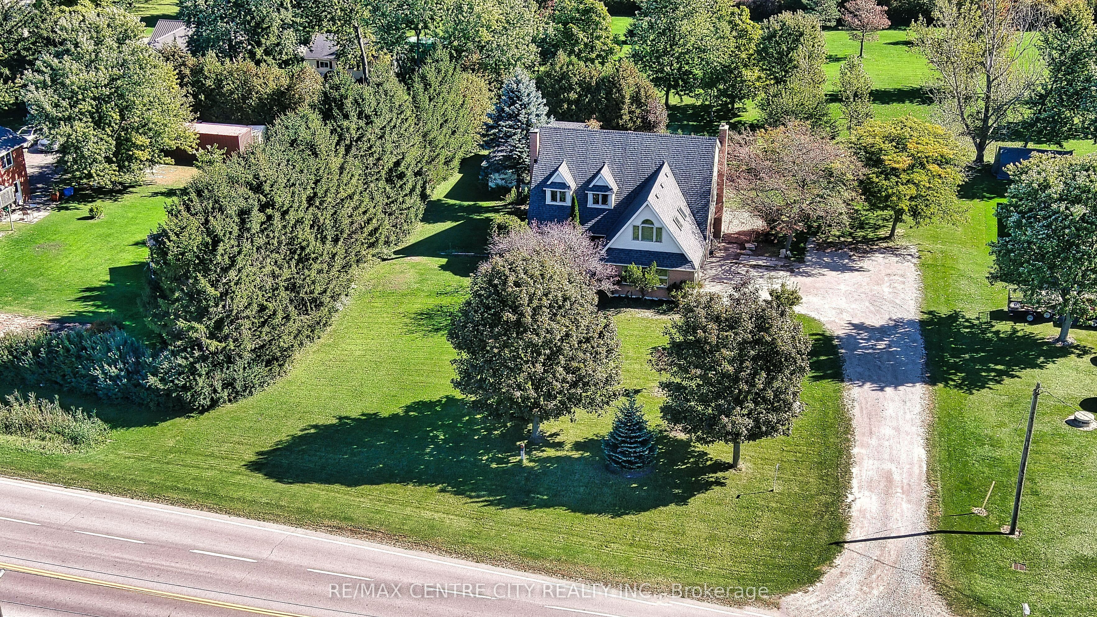 7442 Fairview Road Property Photo 1