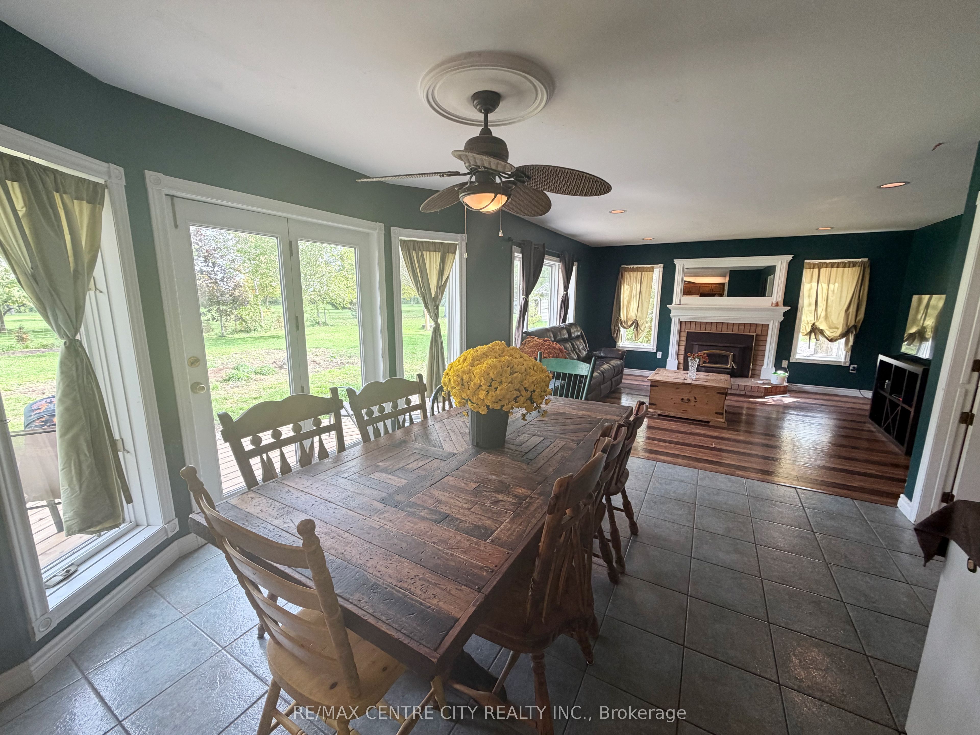 7442 Fairview Road Property Photo 22