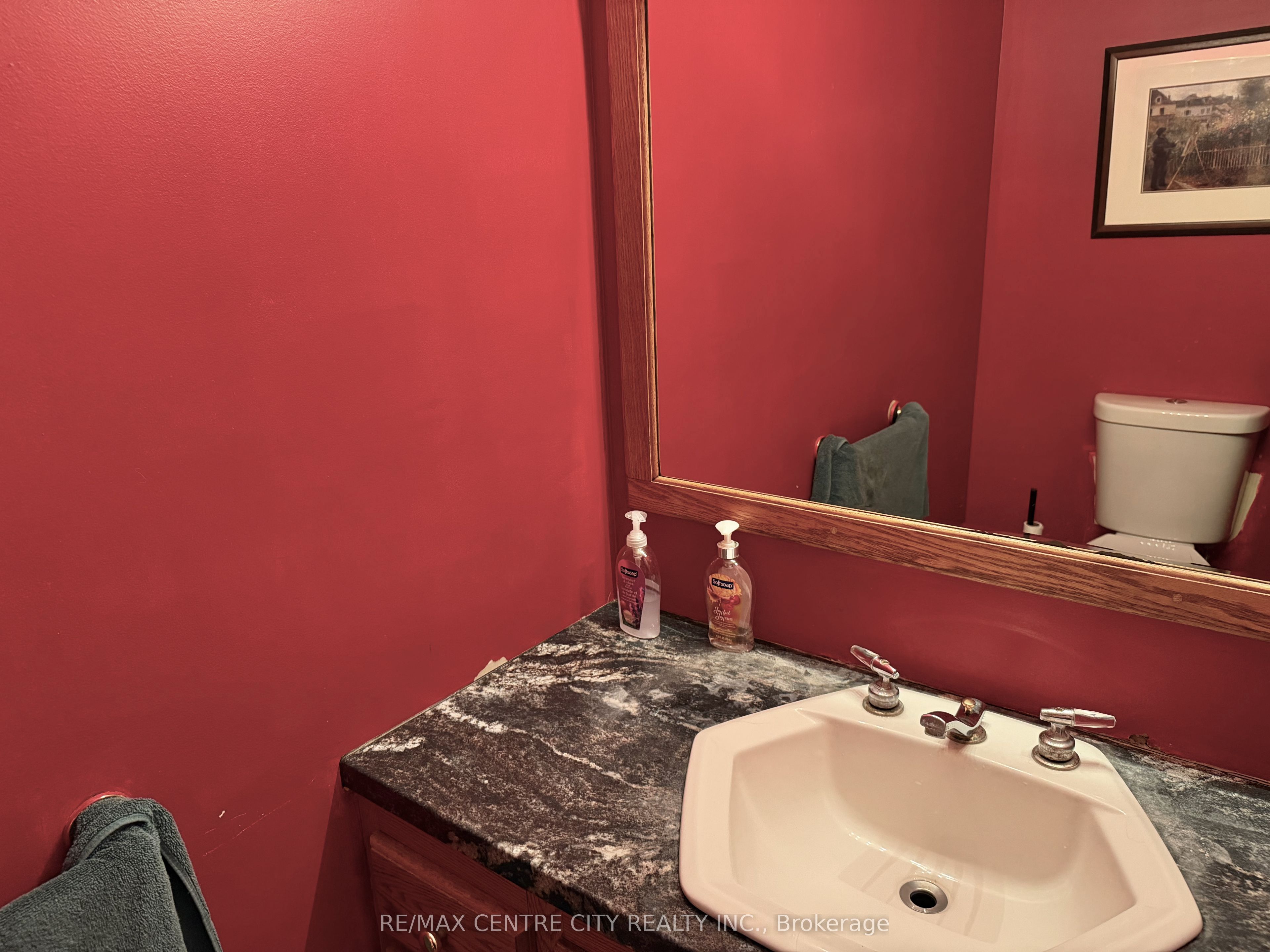 7442 Fairview Road Property Photo 25