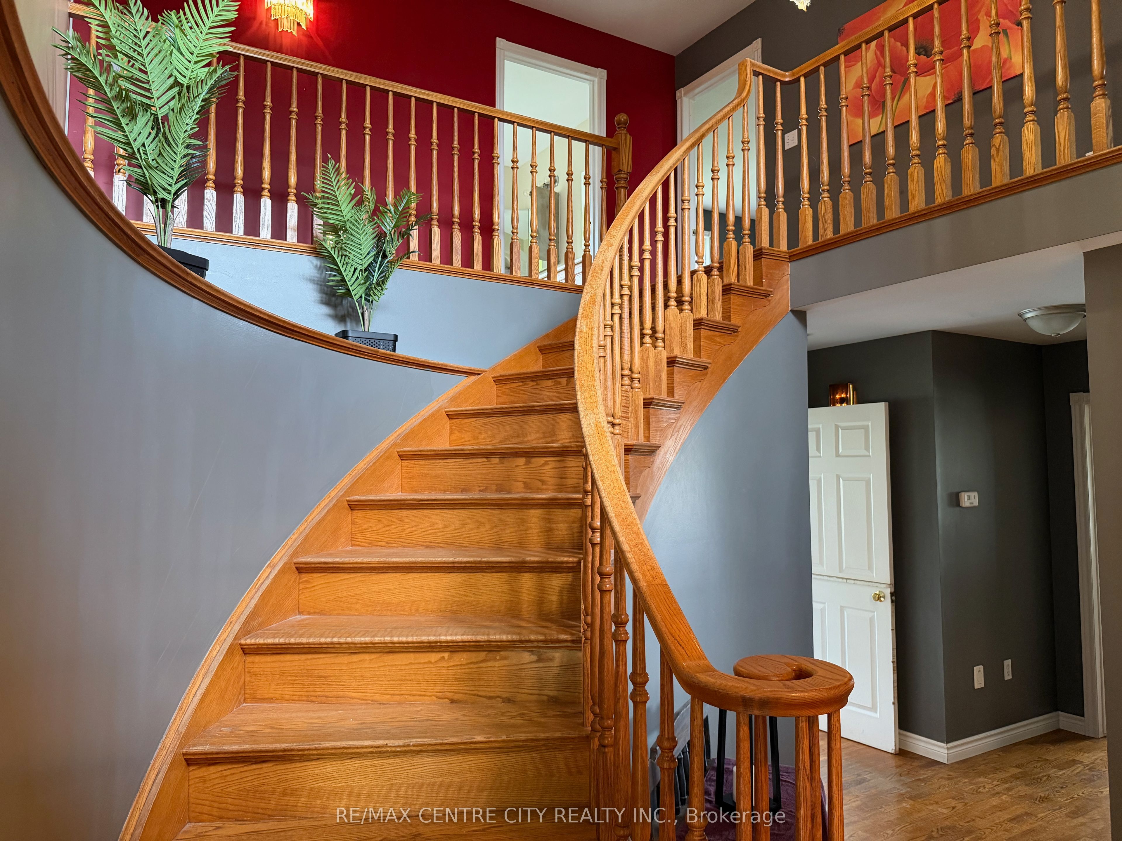 7442 Fairview Road Property Photo 28