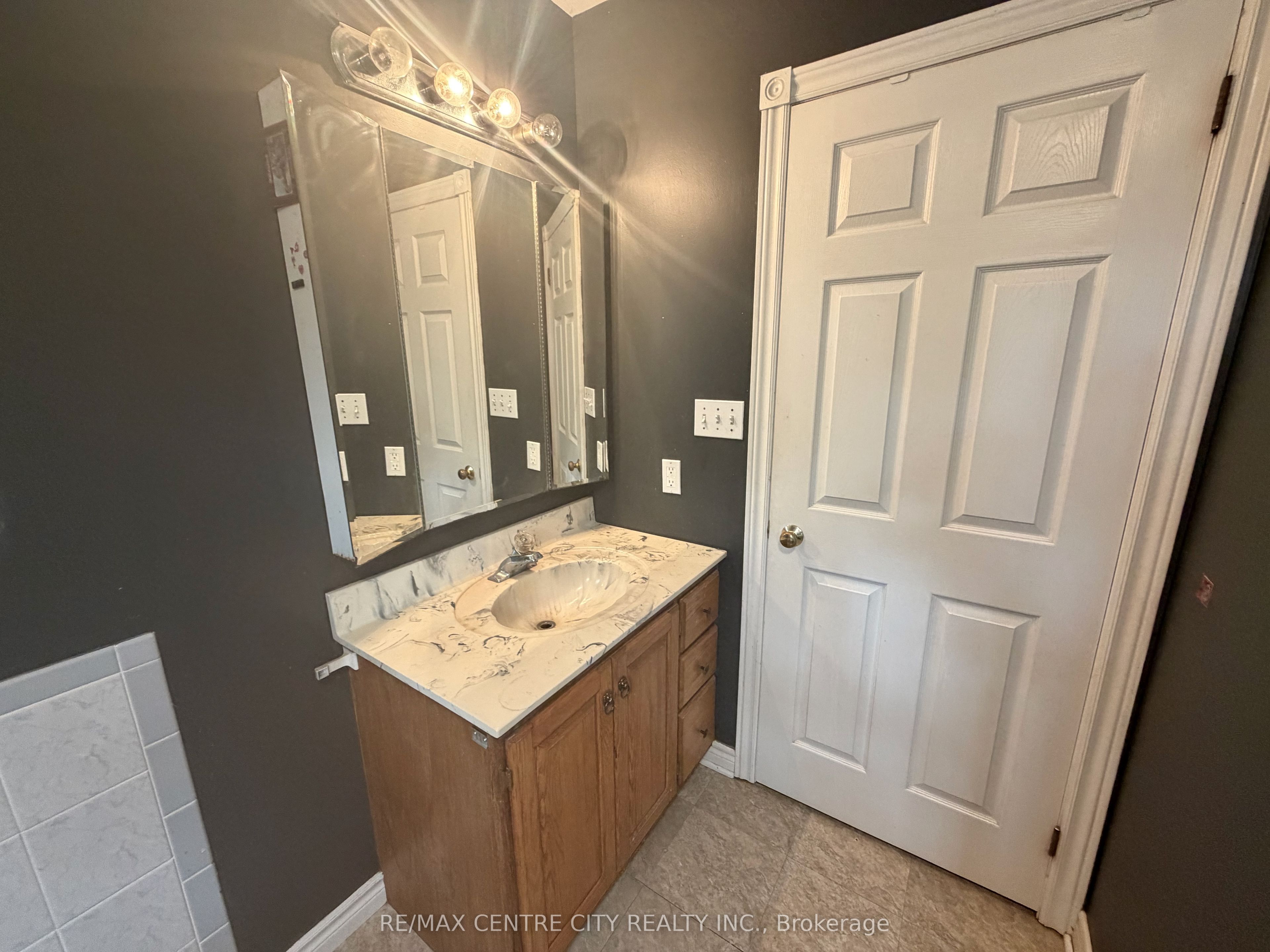 7442 Fairview Road Property Photo 35