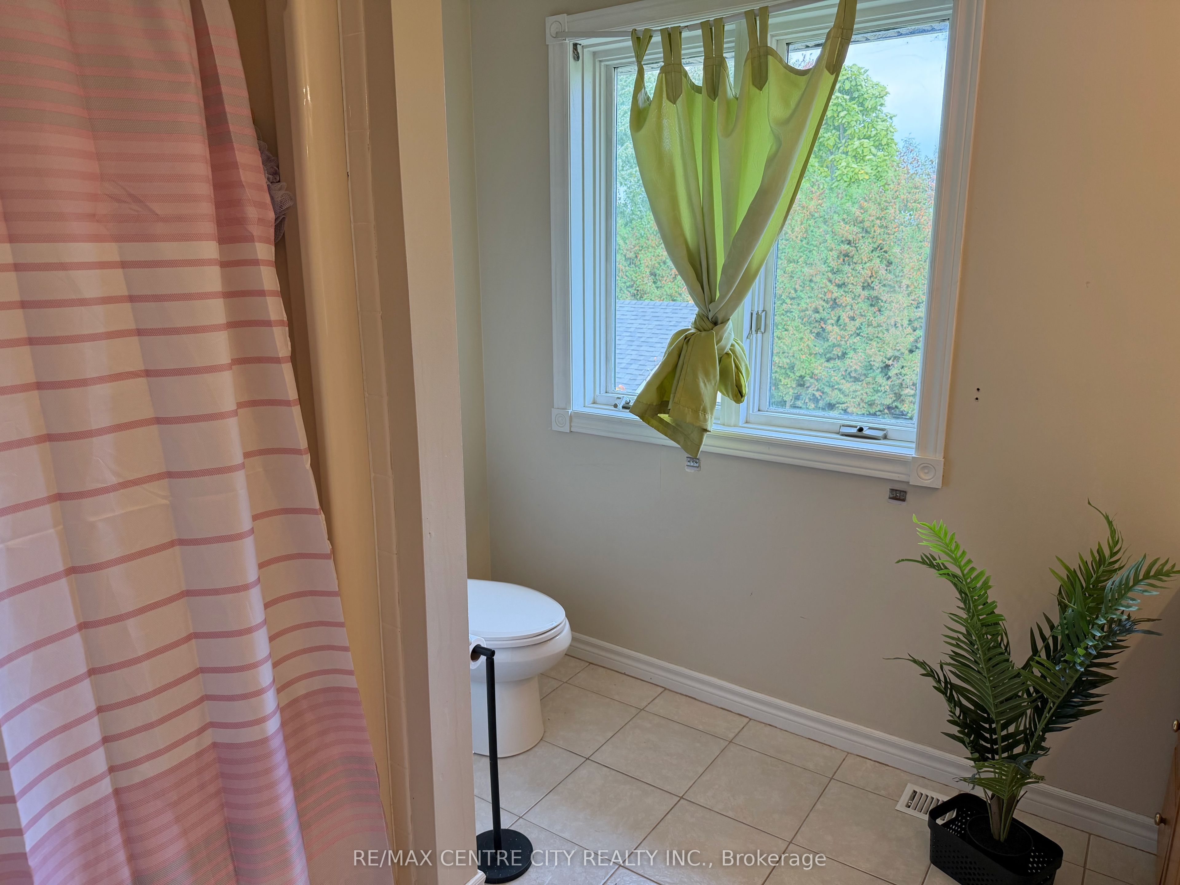 7442 Fairview Road Property Photo 43