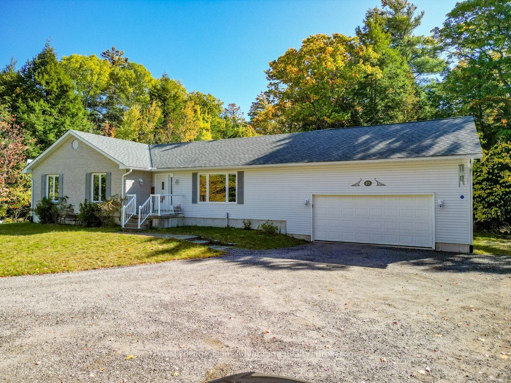 10 Oakridge Road Property Photo 1