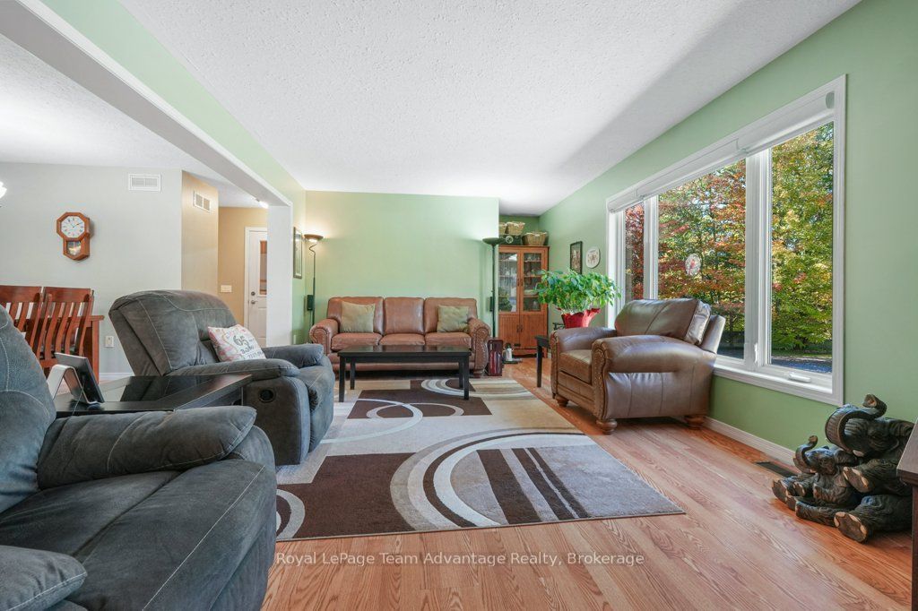 10 Oakridge Road Property Photo 9