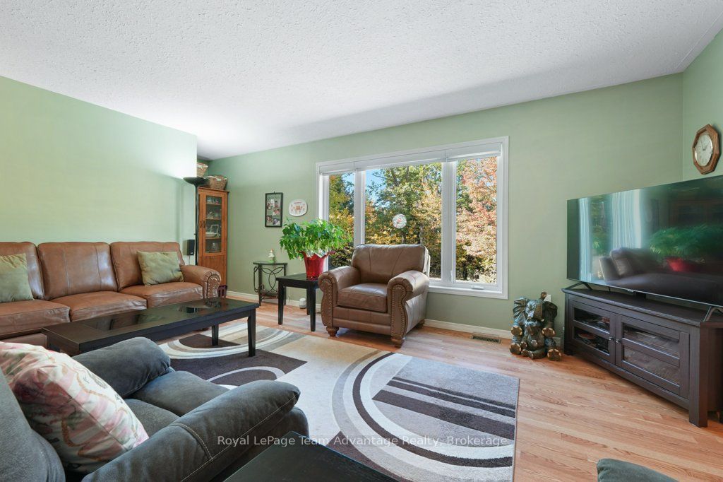 10 Oakridge Road Property Photo 10