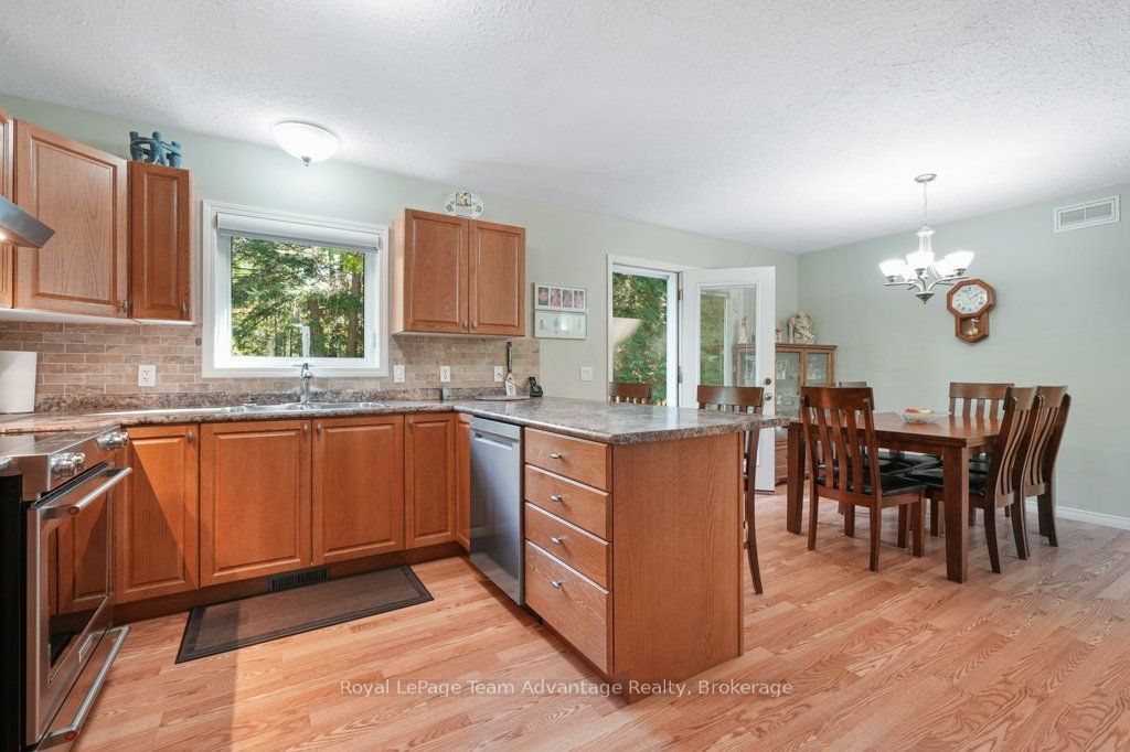 10 Oakridge Road Property Photo 16