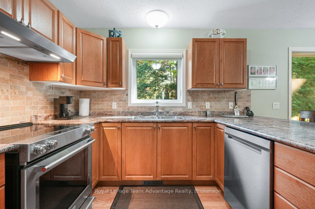 10 Oakridge Road Property Photo 17