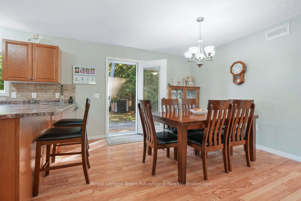 10 Oakridge Road Property Photo 18