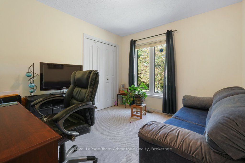 10 Oakridge Road Property Photo 25