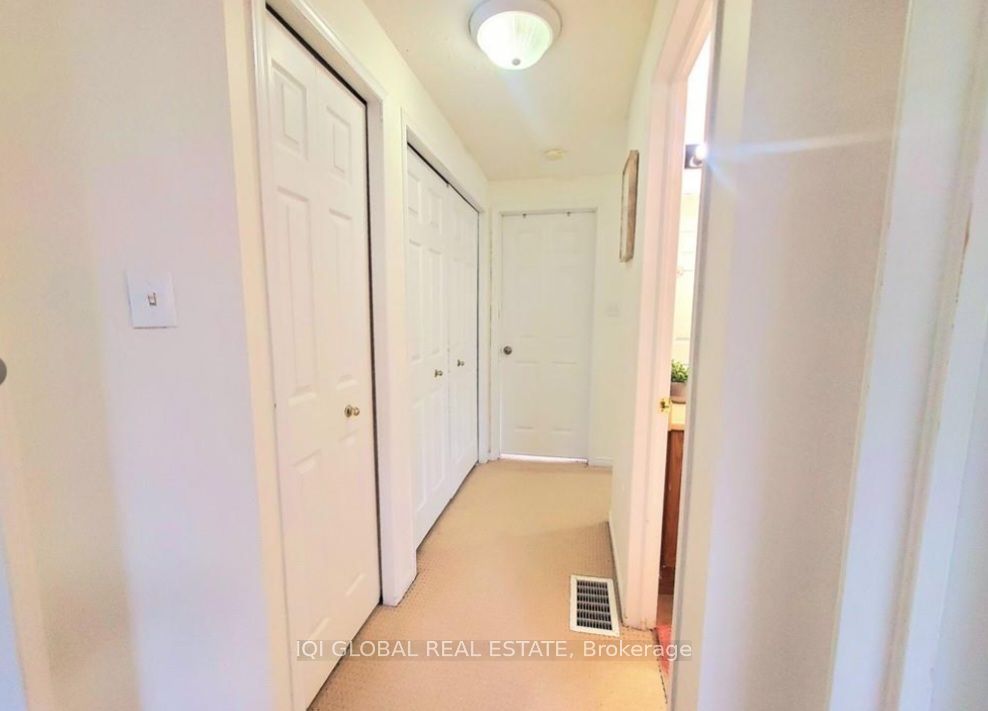 559 Victoria Road N Property Photo 19