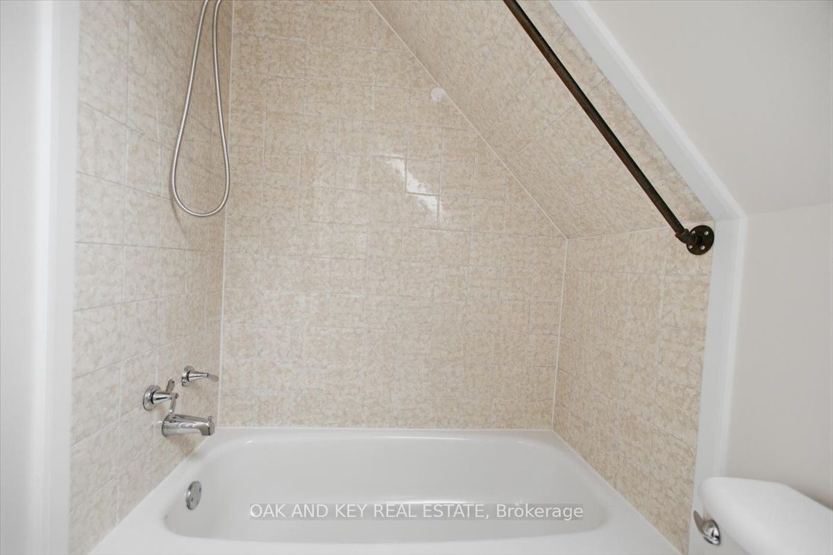 15 Chancton Crescent Property Photo 35