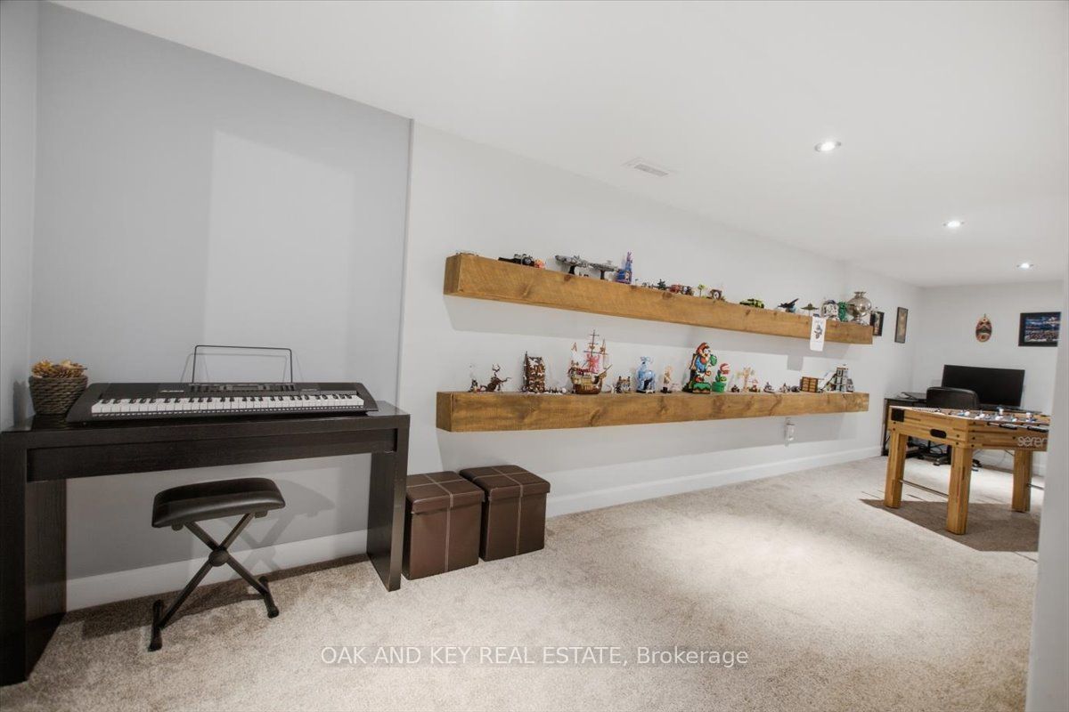 15 Chancton Crescent Property Photo 38