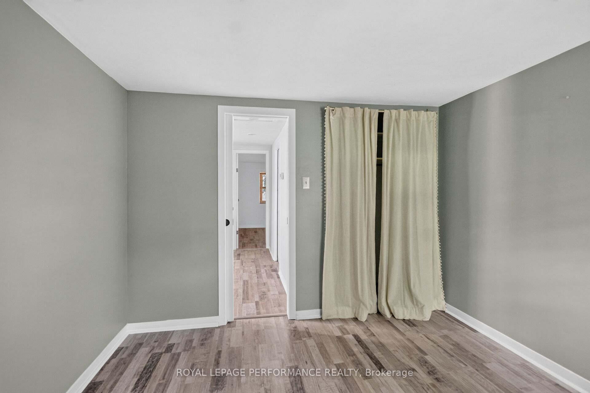 46 First Avenue Property Photo 15
