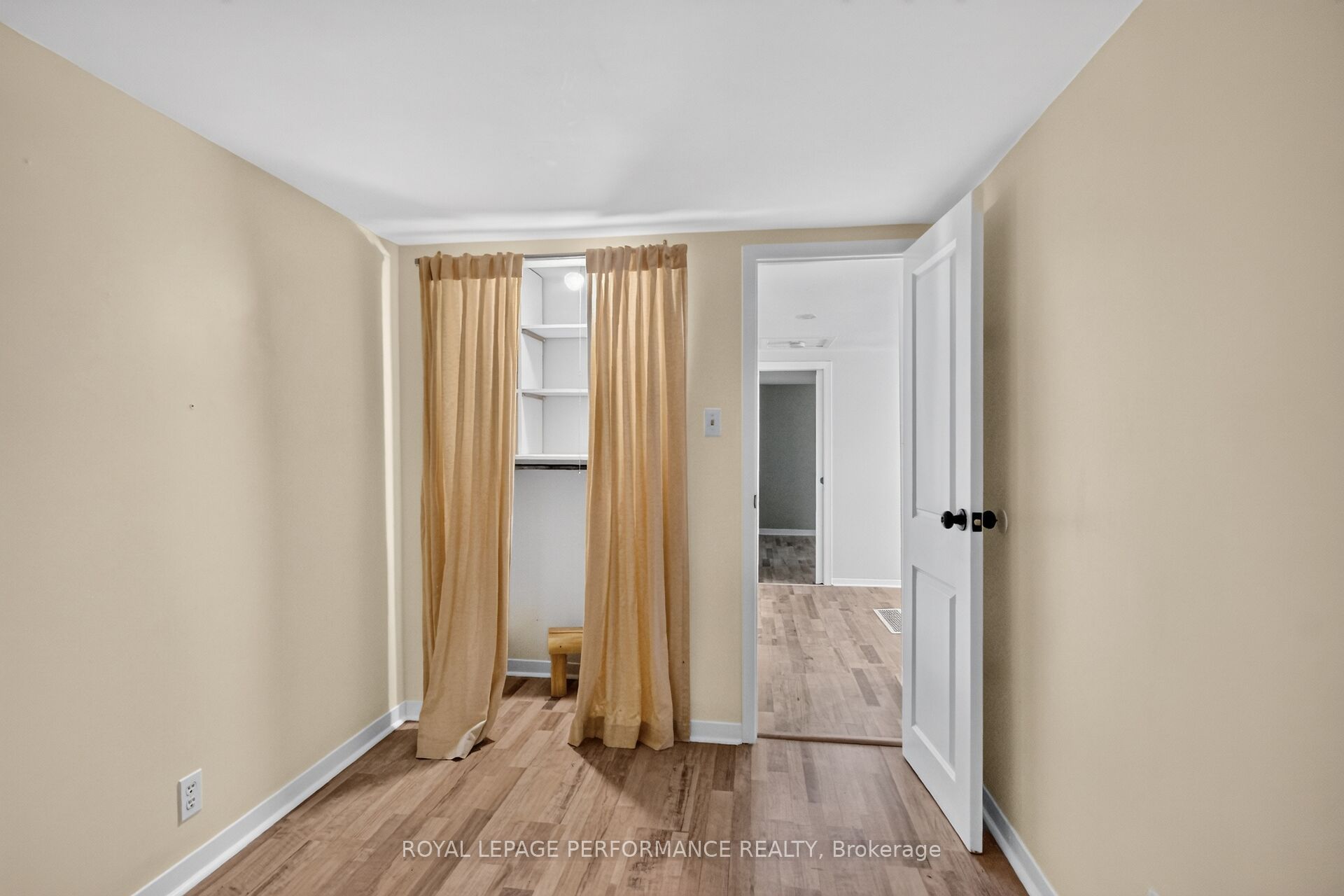 46 First Avenue Property Photo 18