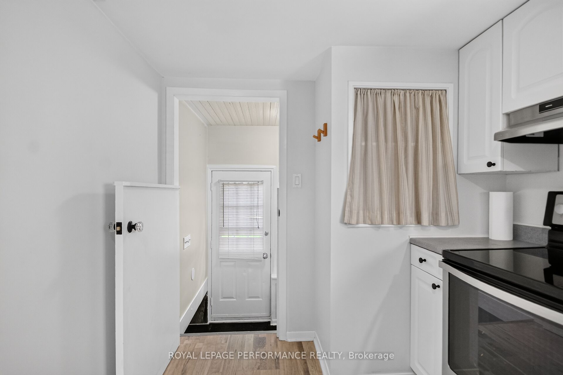 46 First Avenue Property Photo 20