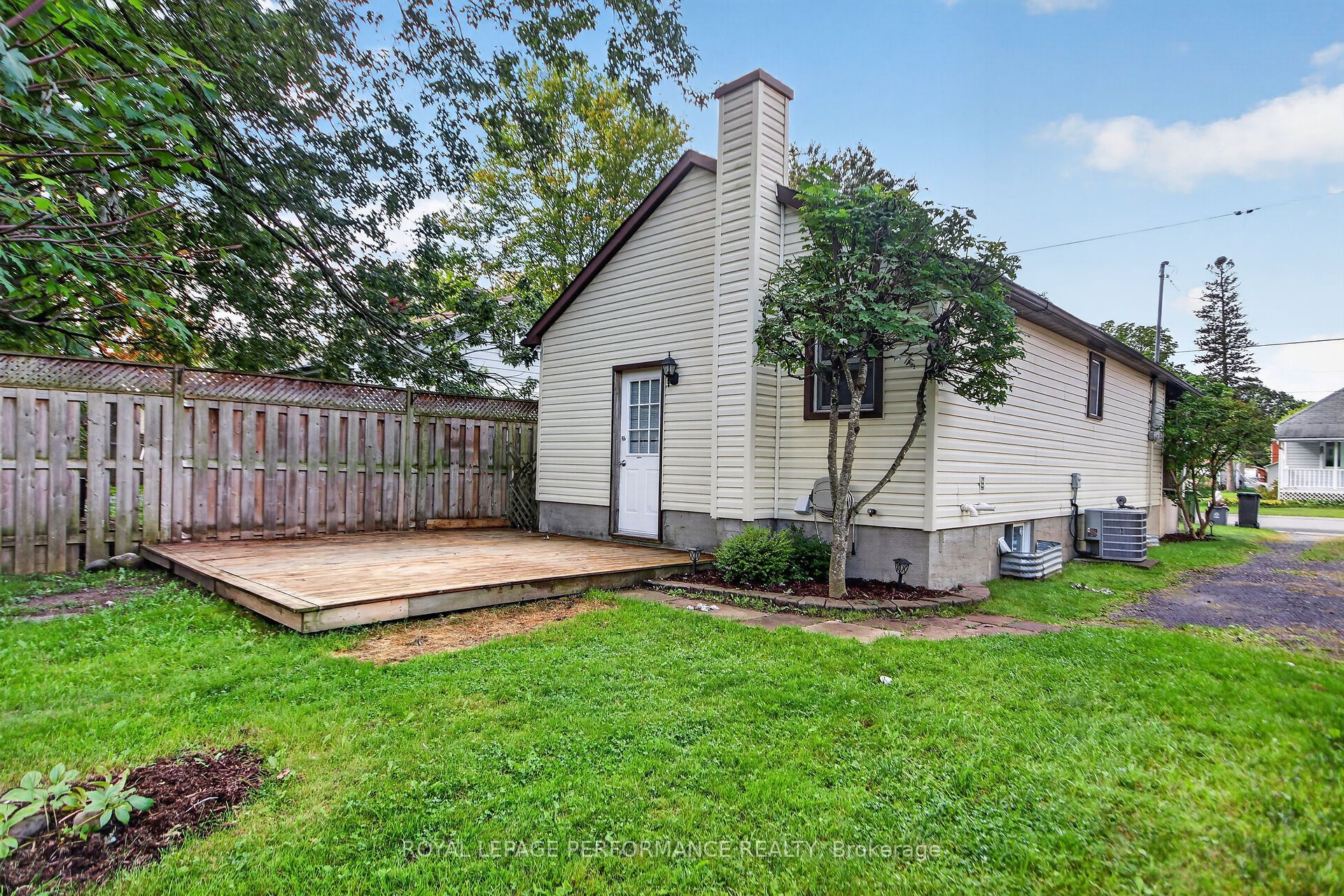 46 First Avenue Property Photo 35