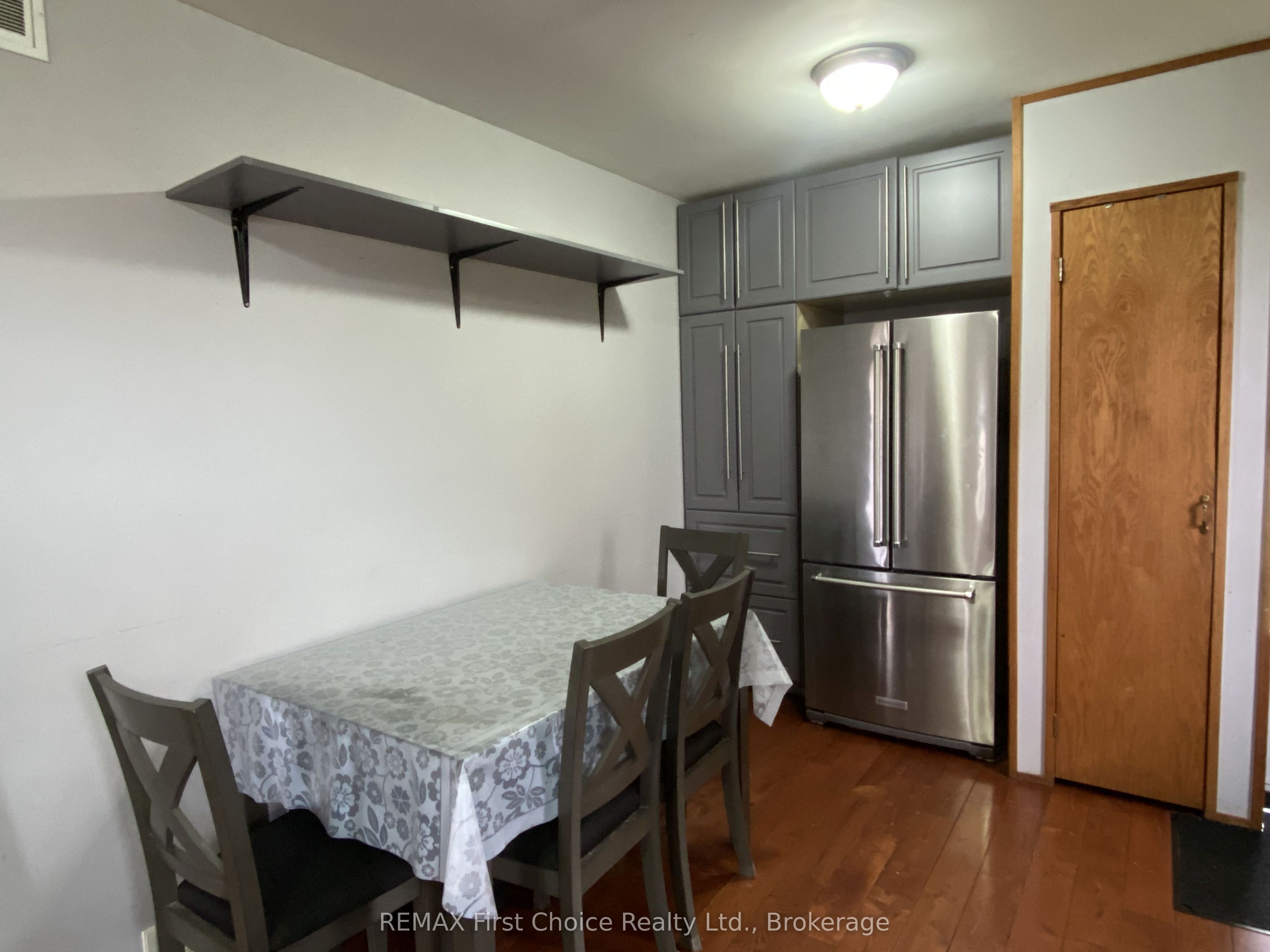 722 Catherine Street Property Photo 5